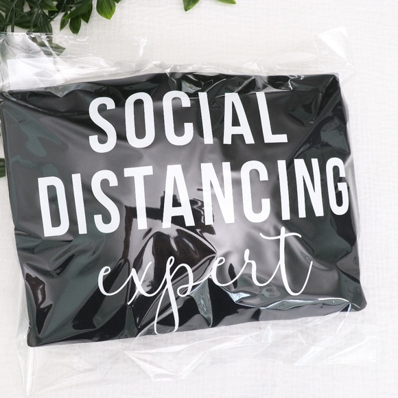 *LAST* (Small)'Social Distancing Expert' Tee - Picture 5 of 5